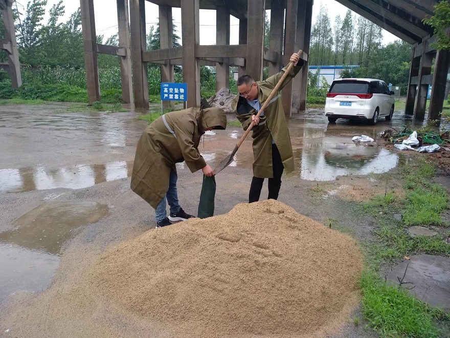 枣庄水务公司防汛照片02.jpg